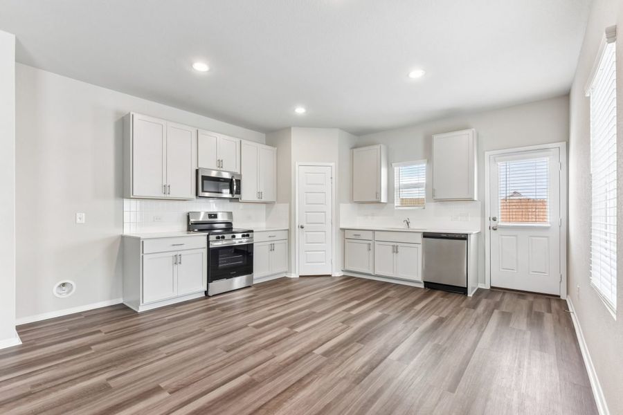 Furnished interior view inside a new home in Edgebrooke, Pflugerville (Image 5).
