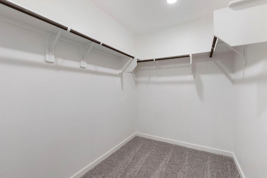 Spacious, unfurnished interior of a new home in Sterling Ridge, Huntsville (Image 28).