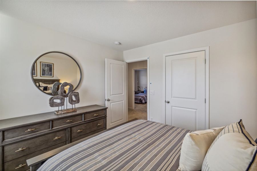 Representative furnished interior of a home built from the Robie by D.R. Horton in Johnson Farms, Greeneville (Image 18).