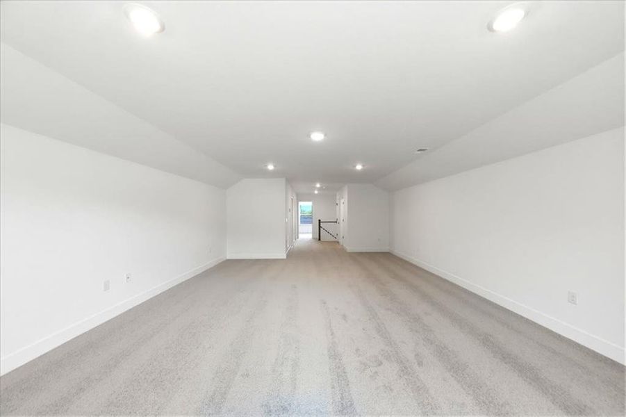 Spacious, unfurnished interior of a new home in Tuscany Hills, Douglasville (Image 35). Spacious, unfurnished interior of a new home in Tuscany Hills, Douglasville (Image 35).