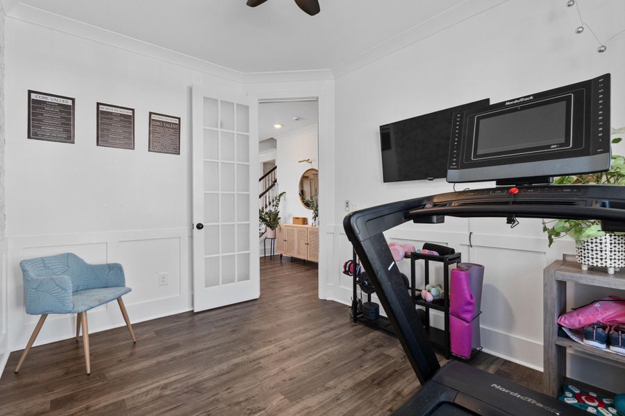Furnished interior view inside a new home in , Ravenel (Image 37).