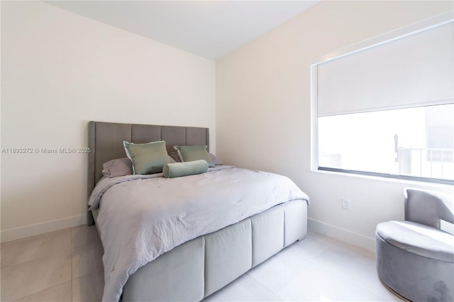 Furnished interior view inside a new home in , Miramar (Image 13).