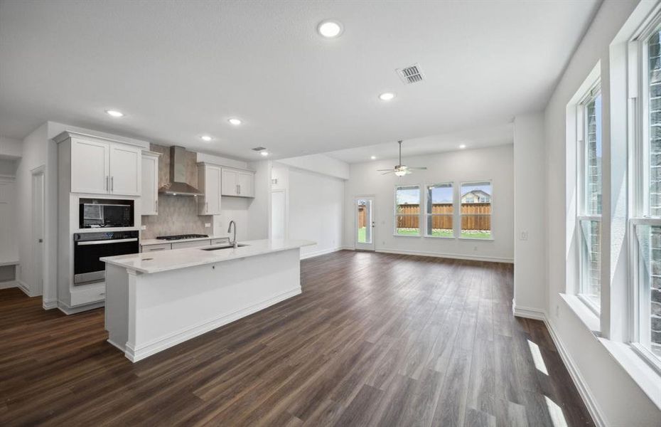 Airy kitchen *real home pictured