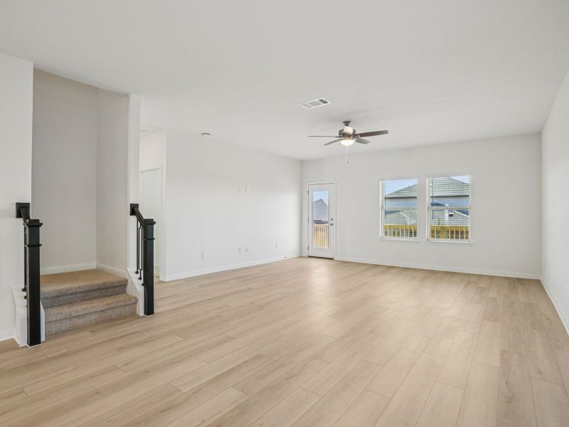 Spacious, unfurnished interior of a new home in Stetson Ridge, Marion (Image 16).