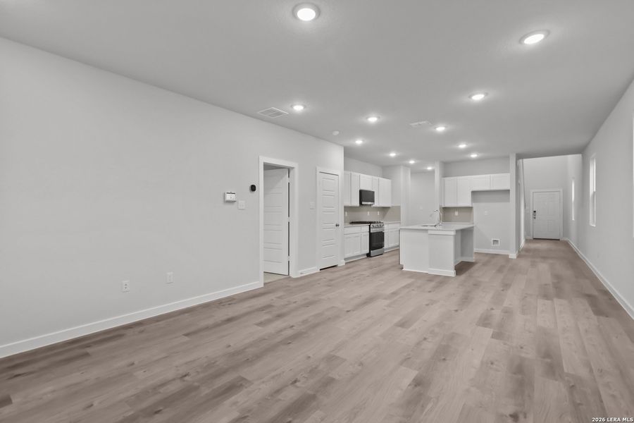 Spacious, unfurnished interior of a new home in Summerlin, San Antonio (Image 17). Spacious, unfurnished interior of a new home in Summerlin, San Antonio (Image 17).