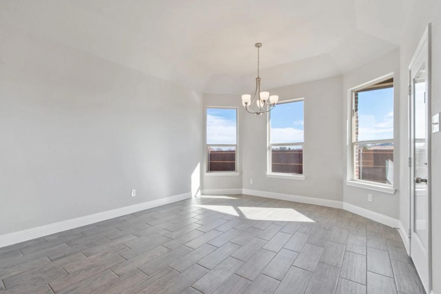 Image 208 representing the Concept 2373 by Landsea Homes in Coyote Crossing, Godley, TX. Image 208 representing the Concept 2373 by Landsea Homes in Coyote Crossing, Godley, TX.