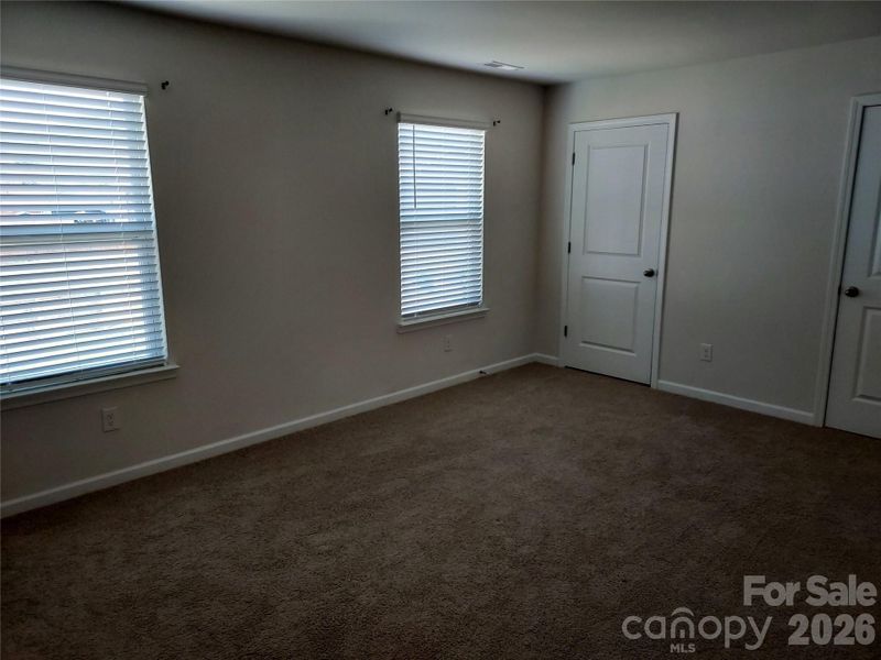 Spacious, unfurnished interior of a new home in , Waynesville (Image 19).