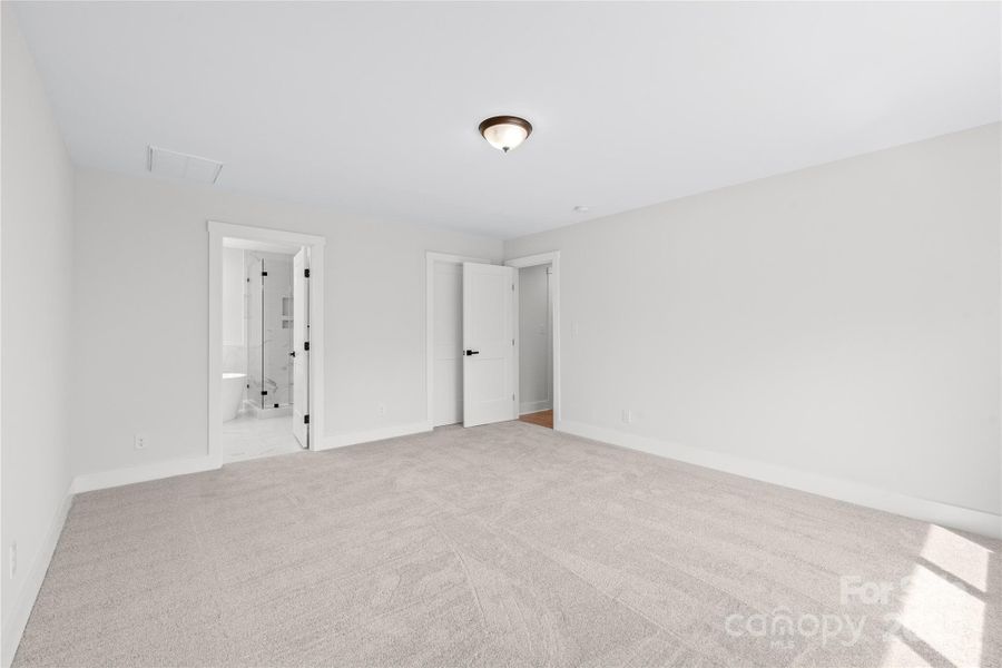 Spacious, unfurnished interior of a new home in , Hickory (Image 19).