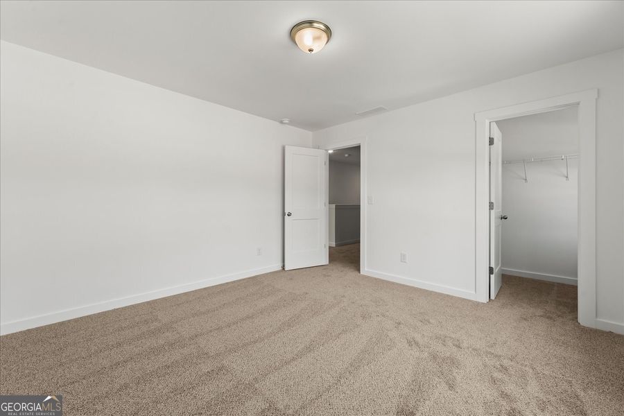 Spacious, unfurnished interior of a new home in Ellington Farms, Statham (Image 20).