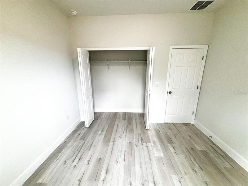 Spacious, unfurnished interior of a new home in , Ocklawaha (Image 11).