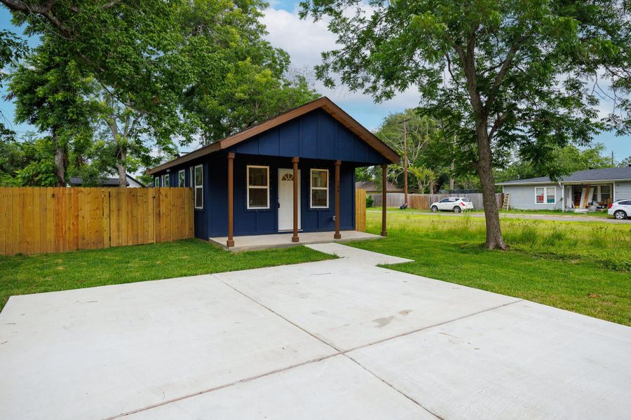 Image 16 of a home in .