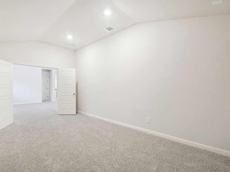 Spacious, unfurnished interior of a new home in Sagebrooke - Classic Series, San Antonio (Image 26).