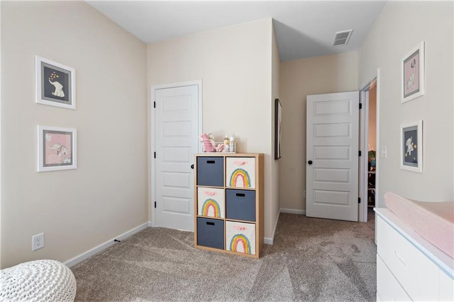Furnished interior view inside a new home in Oakmont, Dallas (Image 12).