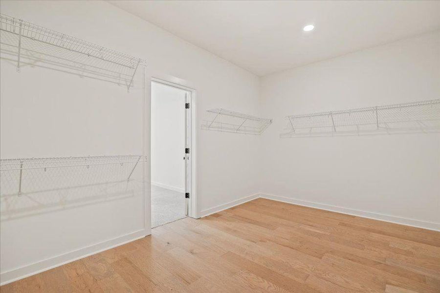 Spacious, unfurnished interior of a new home in , Gainesville (Image 26). Spacious, unfurnished interior of a new home in , Gainesville (Image 26).