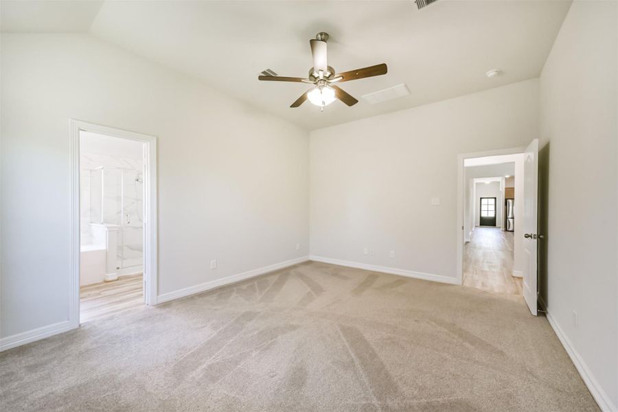 There is plenty of room for a king size bedroom suite, along with easy access to your spa like ensuite bathroom. A ceiling fan adds extra air circulation for year round comfort. There is plenty of room for a king size bedroom suite, along with easy access to your spa like ensuite bathroom. A ceiling fan adds extra air circulation for year round comfort.