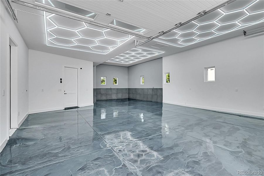 Image 50 of a home in .