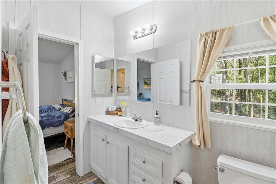 Furnished interior view inside a new home in , Dunnellon (Image 17).