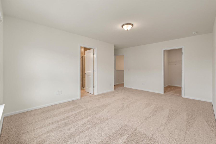 Spacious, unfurnished interior of a new home in The Landings at Montague, Goose Creek (Image 26).