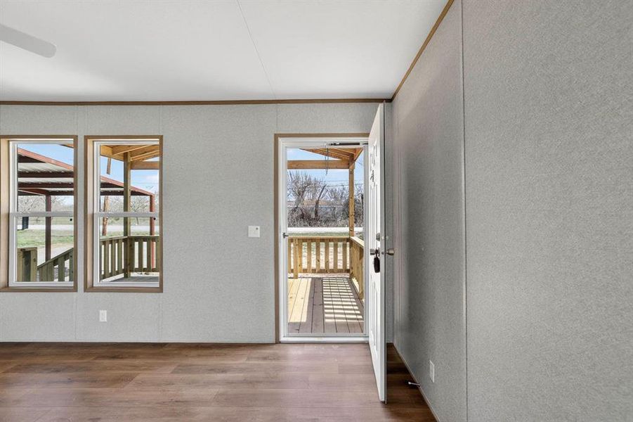 Spacious, unfurnished interior of a new home in , Aurora (Image 10).