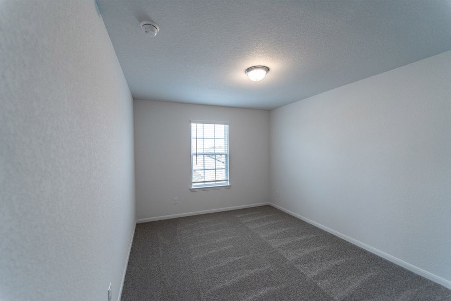 Spacious, unfurnished interior of a new home in Mesa Vista, San Antonio (Image 19).