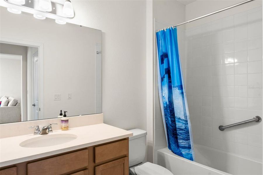 Furnished interior view inside a new home in , Orlando (Image 3).