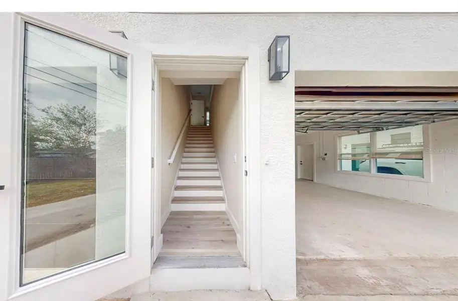 Exterior details and patio area of a home in , St. Petersburg (Image 3).