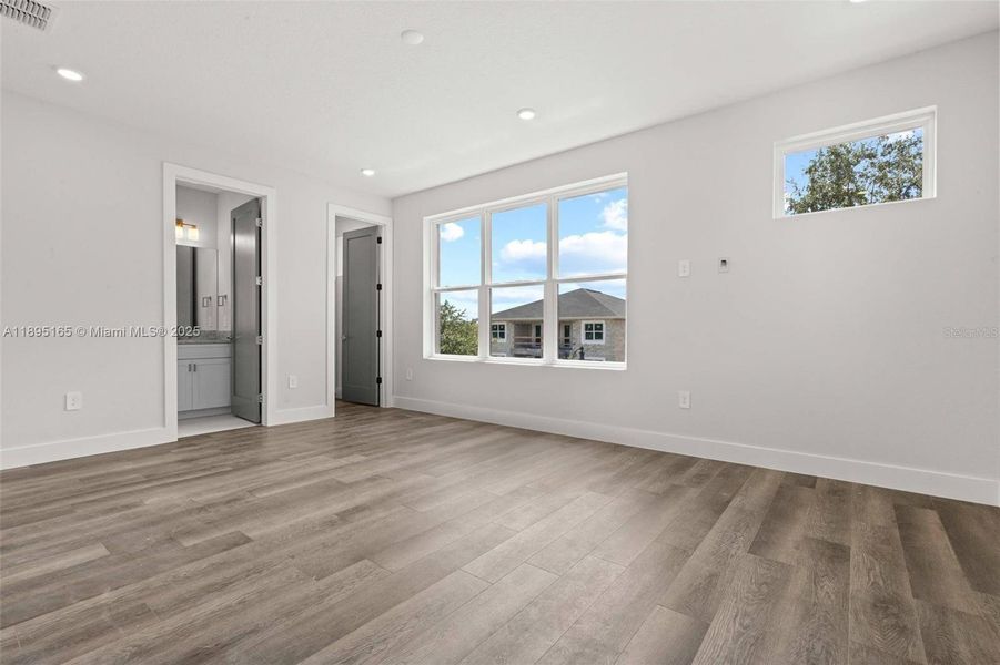 Spacious, unfurnished interior of a new home in Reunion Resort, Reunion (Image 34).