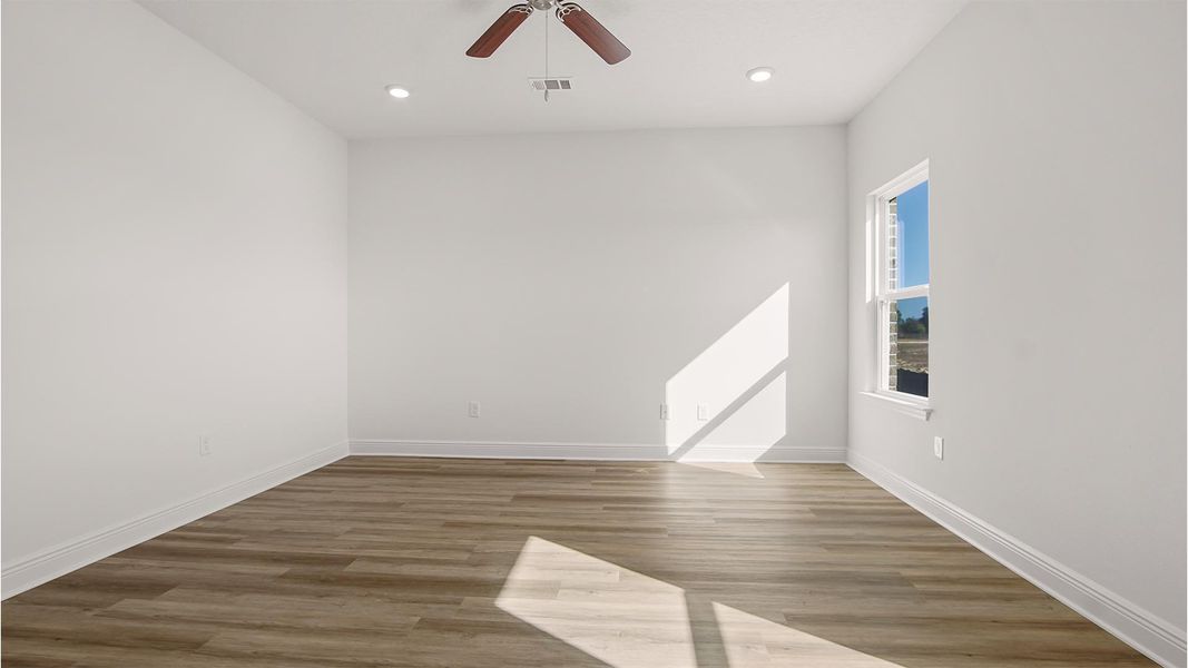 Representative unfurnished interior of a home built from the Riverside by D.R. Horton in Owl's Head Farms, Freeport (Image 23). Representative unfurnished interior of a home built from the Riverside by D.R. Horton in Owl's Head Farms, Freeport (Image 23).