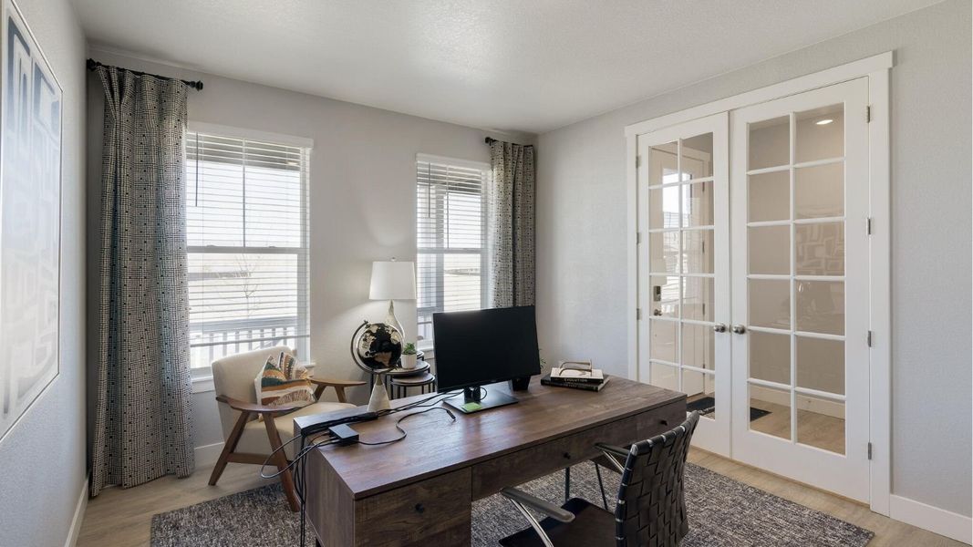 Furnished interior view inside a new home in Vantage, Berthoud (Image 16).