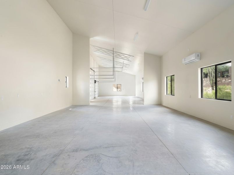 Shop or office space in detached garage Shop or office space in detached garage