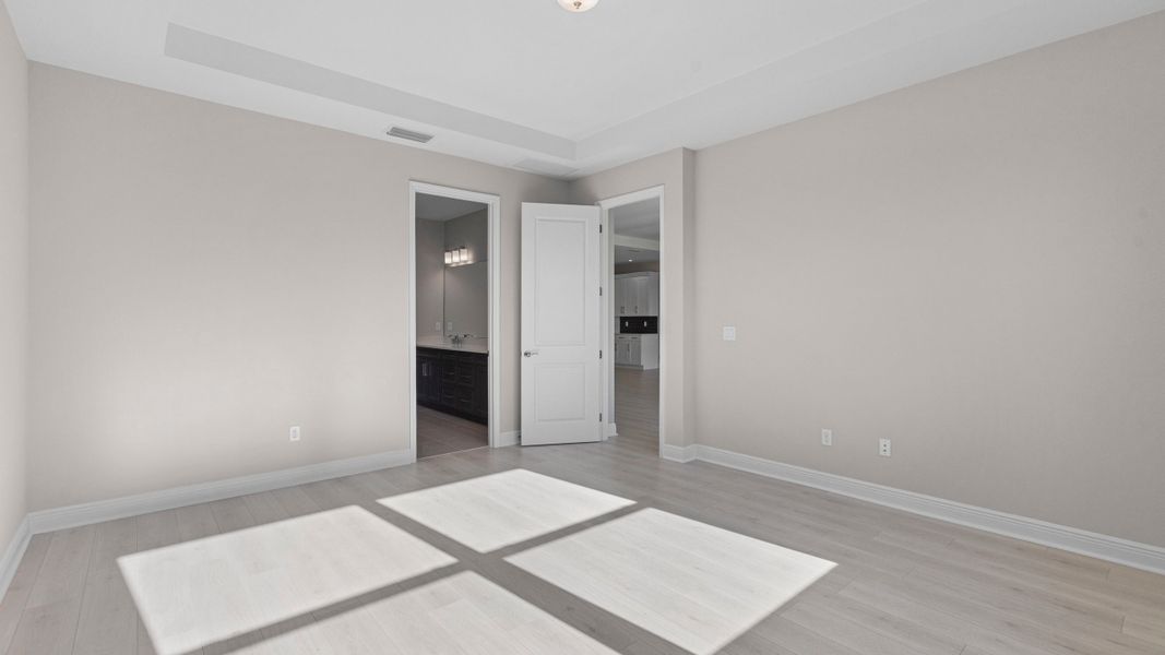 Spacious, unfurnished interior of a new home in Cresswind at Lake Harris, Tavares (Image 16). Spacious, unfurnished interior of a new home in Cresswind at Lake Harris, Tavares (Image 16).