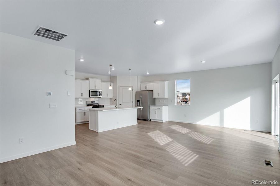 Spacious, unfurnished interior of a new home in Ridge at Johnstown, Johnstown (Image 28).