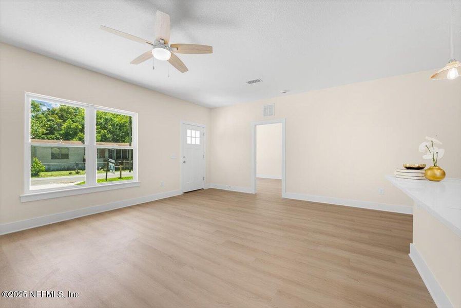 Spacious, unfurnished interior of a new home in , Hastings (Image 16).