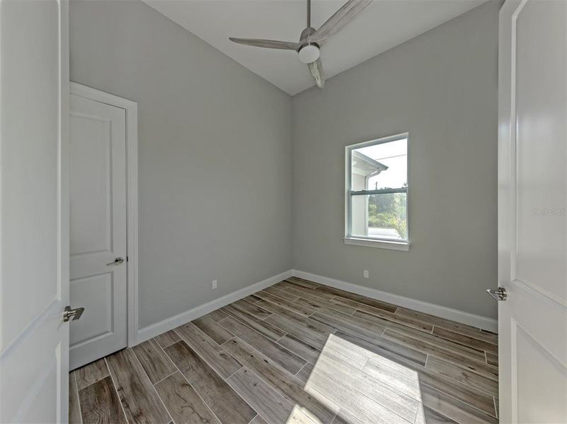 Spacious, unfurnished interior of a new home in , Port Charlotte (Image 29).