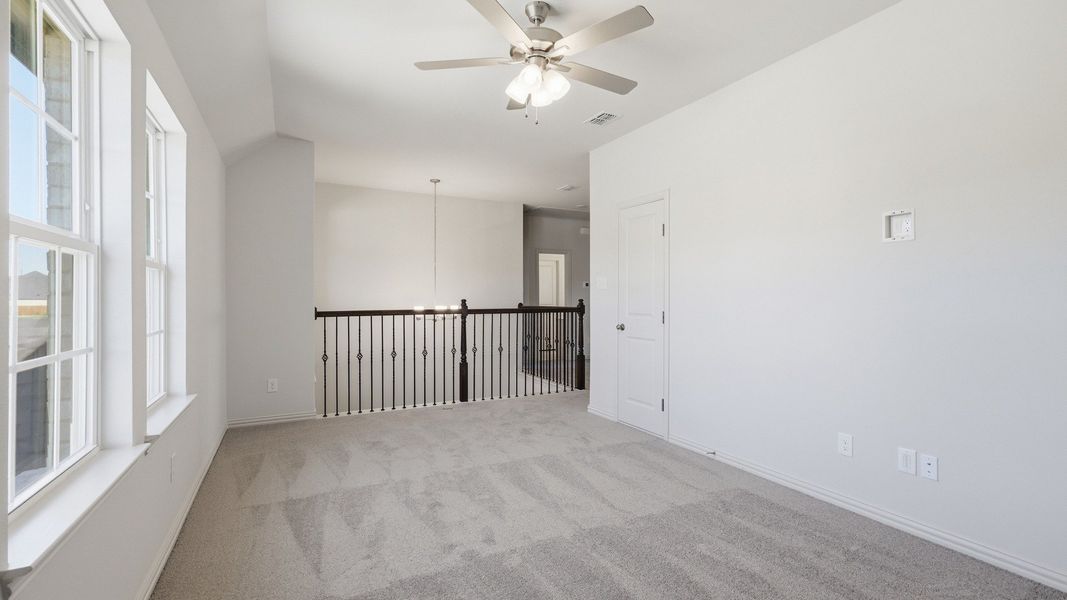 Furnished interior view inside a new home in Green Oaks Preserve, Arlington (Image 34). Furnished interior view inside a new home in Green Oaks Preserve, Arlington (Image 34).