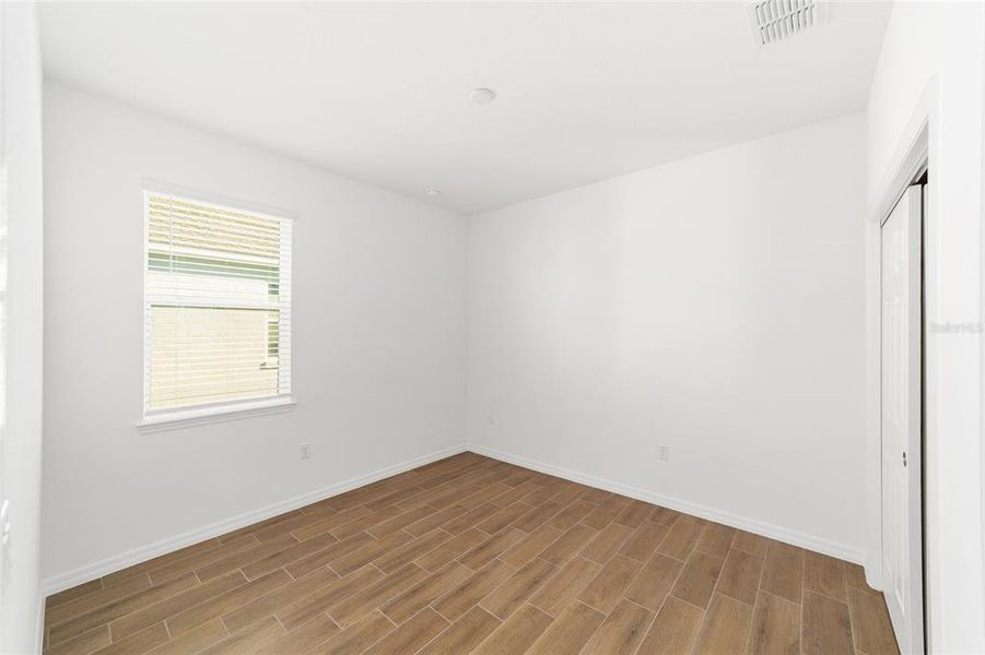 Spacious, unfurnished interior of a new home in , Ocala (Image 13).