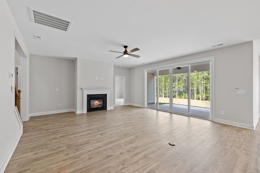 Representative unfurnished interior of a home built from the The Bradley by RobuckHomes in Baylee Ridge, Selma (Image 180). Representative unfurnished interior of a home built from the The Bradley by RobuckHomes in Baylee Ridge, Selma (Image 180).