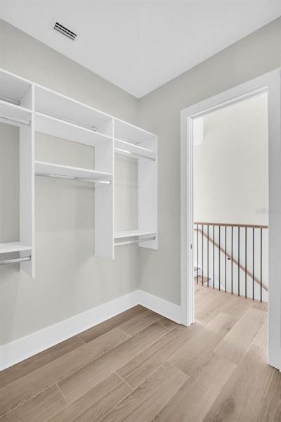 Spacious, unfurnished interior of a new home in , St. Petersburg (Image 46).