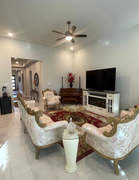 Furnished interior view inside a new home in Mavera, Conroe (Image 7).