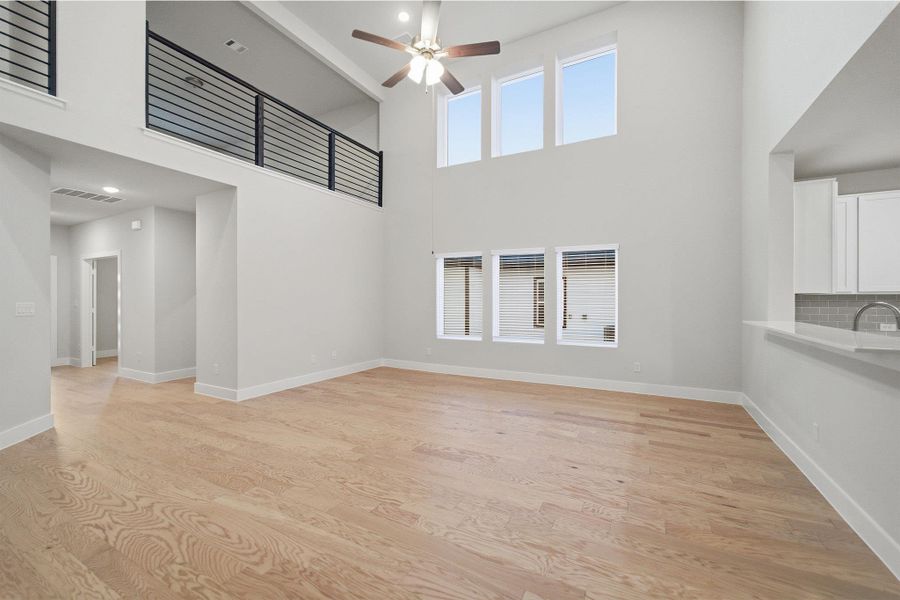 Spacious, unfurnished interior of a new home in Hunters Glen, Jarrell (Image 31).