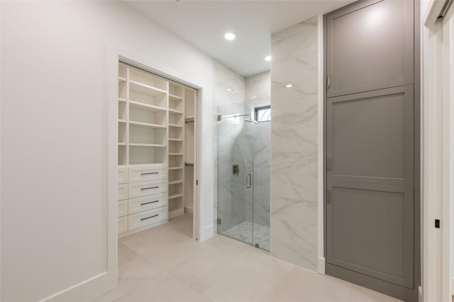 Furnished interior view inside a new home in , Houston (Image 33).