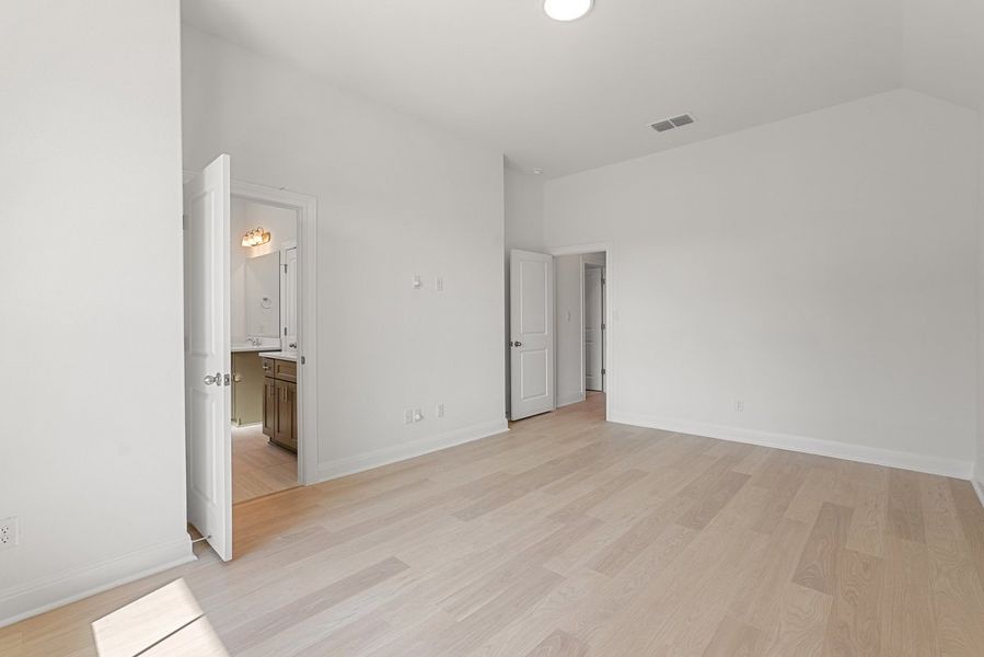 Spacious, unfurnished interior of a new home in Sage Hollow, Kyle (Image 22). Spacious, unfurnished interior of a new home in Sage Hollow, Kyle (Image 22).