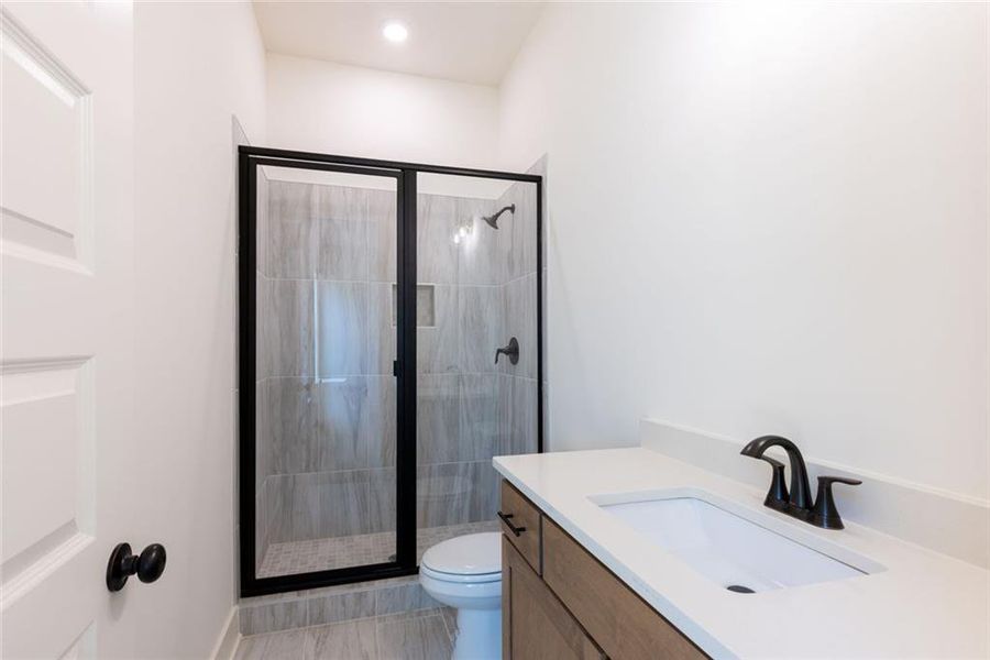 Furnished interior view inside a new home in , Gainesville (Image 5).