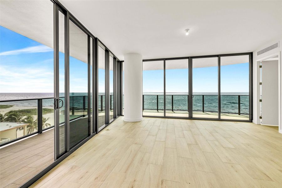 Wraparound balcony