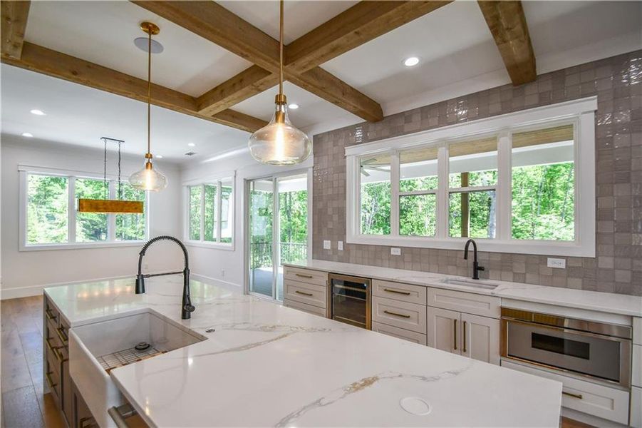 Image 83 of a home in .