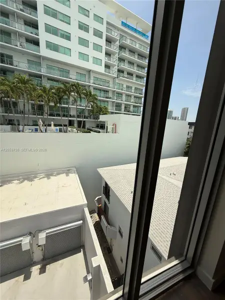 Condo located in Miami, FL showcasing its design and architecture (Image 1). Condo located in Miami, FL showcasing its design and architecture (Image 1).
