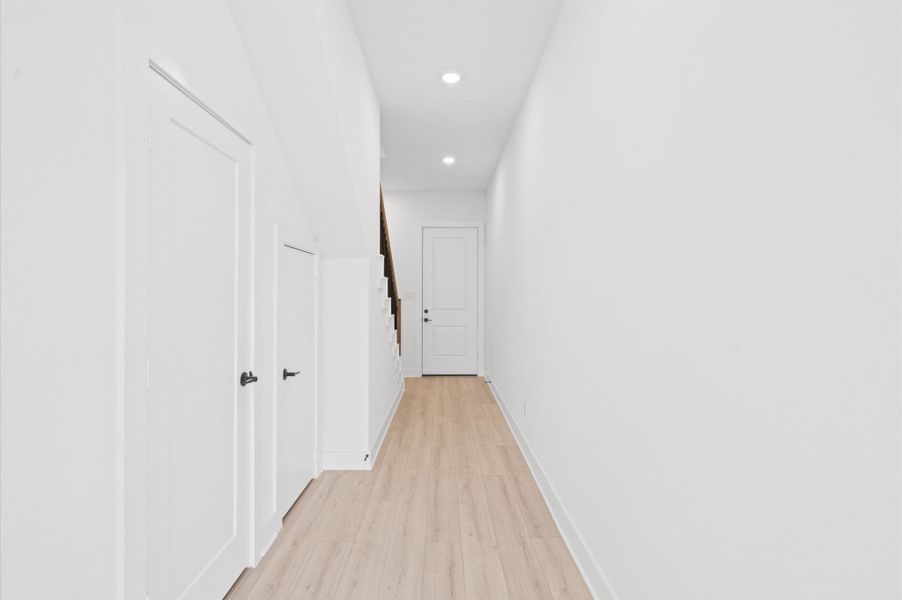 Spacious, unfurnished interior of a new home in , Houston (Image 19).