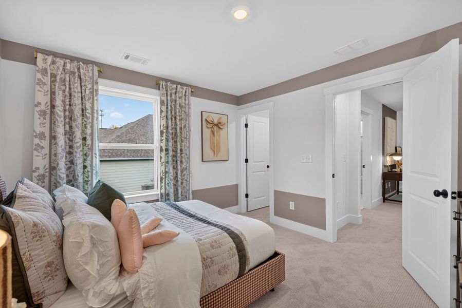 Representative furnished interior of a home built from the Wynfield by Pulte Homes in Everhour, Newnan (Image 57).