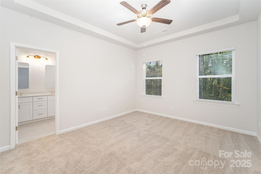 Photos of 2713 New Pineola Rd