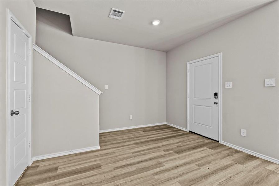 Spacious, unfurnished interior of a new home in Orchard Village, Fort Worth (Image 20).